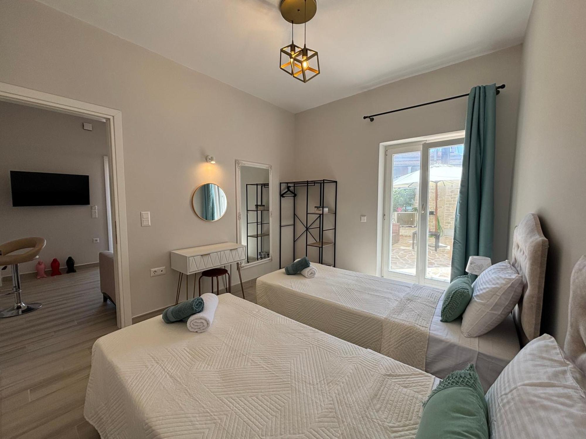 Mayflower Apartments Касіопі Екстер'єр фото